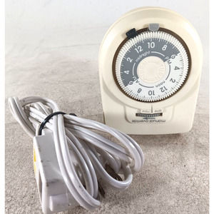 Toastmaster Timer 1875 Watts with Manual Override